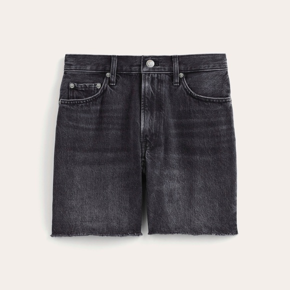 Everlane Women's Cheeky Jean Short in Vintage Black, Size 30 - Picture 1 of 4